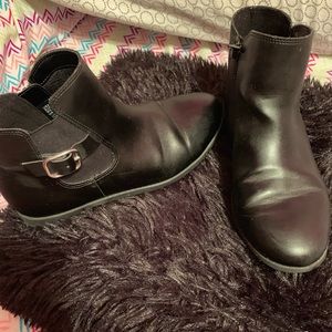 Girls boots 👢 🌸